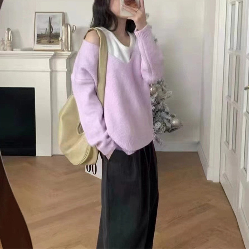 Pull décontracté féminin avec un décolleté en V moderne et des épaules dénudées Chic & Stil