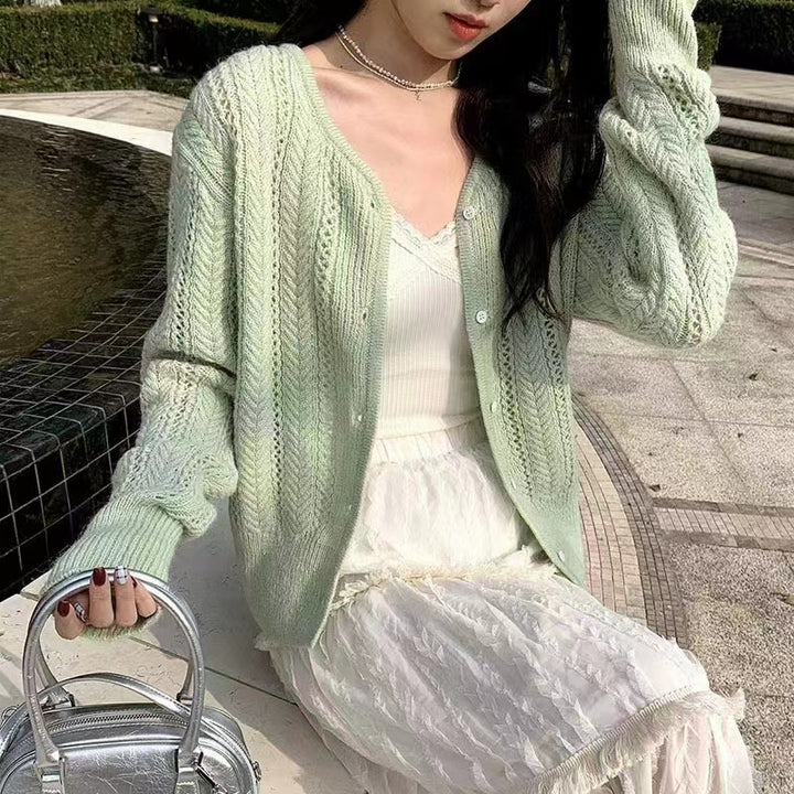 Women's knit cardigan with romantic cable pattern Lune London