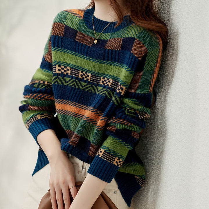 Knitted patterned sweater for women with a round neckline and soft, fluffy texture Lune London