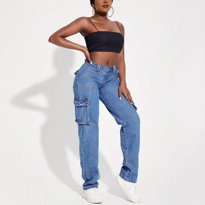 High-waisted cargo pants for women with practical pockets Lune London