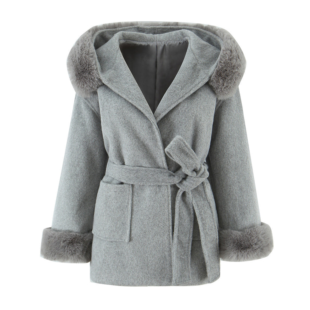 Elegant wool coat for women with removable faux fur collar Lune London