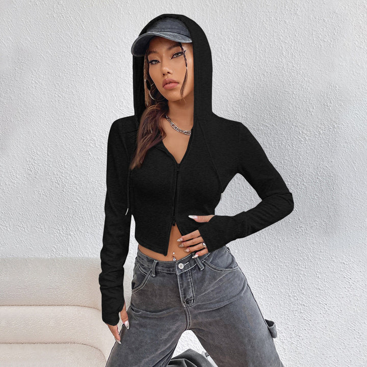 Short hooded sweatshirt for women with stylish hood and zipper Chic & Stil