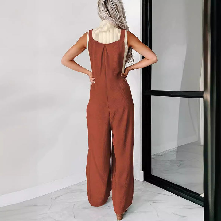 Casual women's jumpsuit with wide leg and decorative button details Lune London