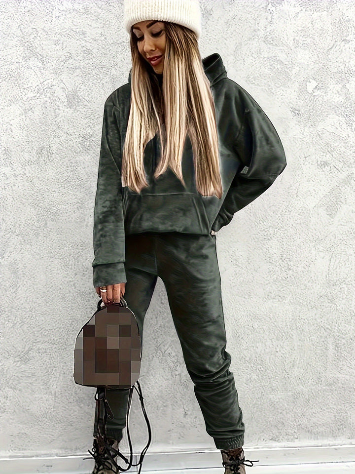 Women's sporty lounge set with hoodie and pants Lune London