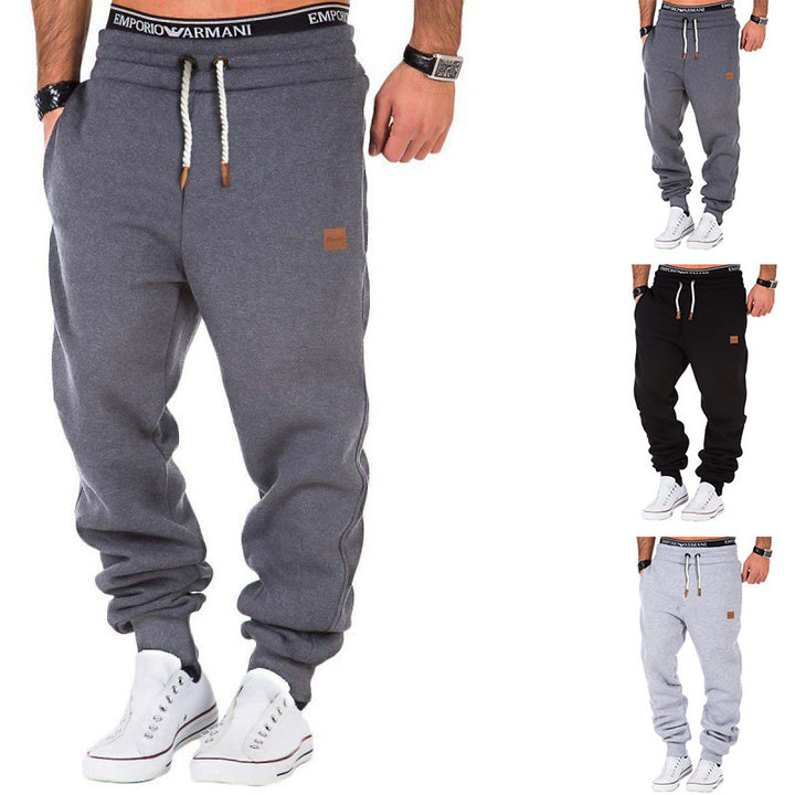 Casual sweatpants for men with elastic waistband and practical pockets Lune London