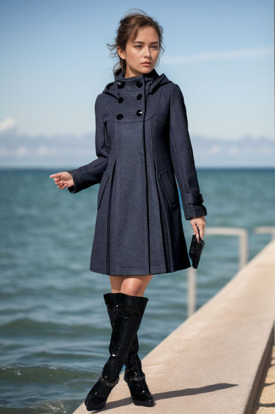 Elegant wool coat for women with modern collar and practical pockets Lune London