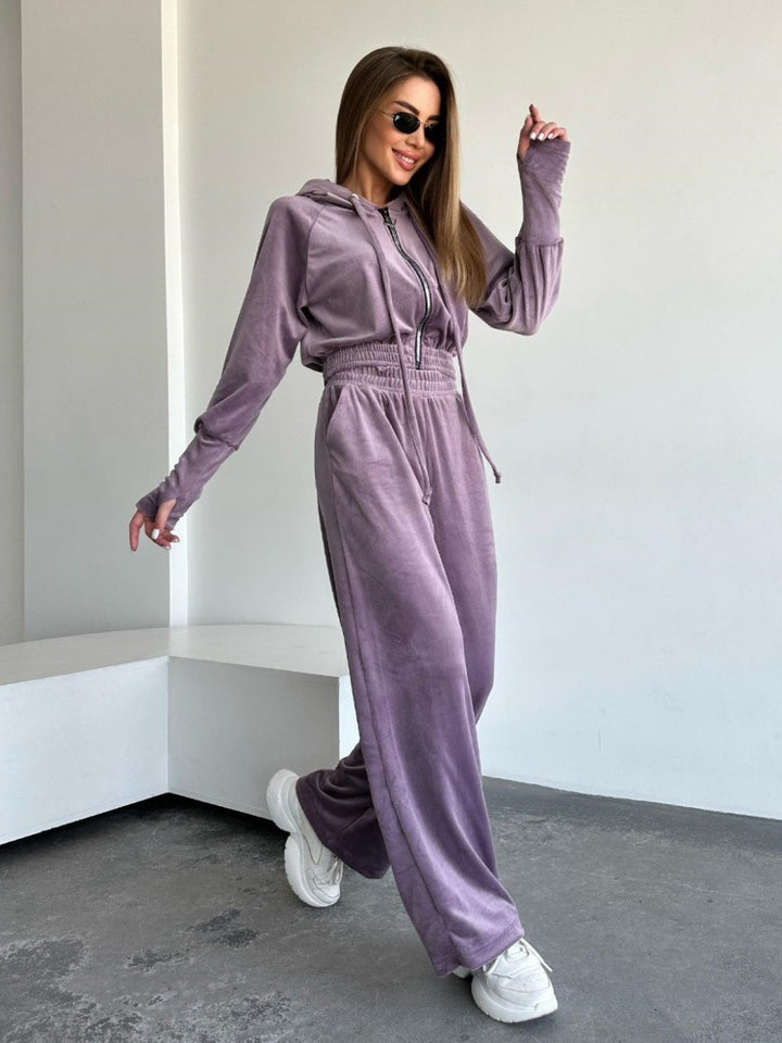 Costume de loisir élégant pour femmes avec une coupe décontractée et des poches pratiques Chic & Stil