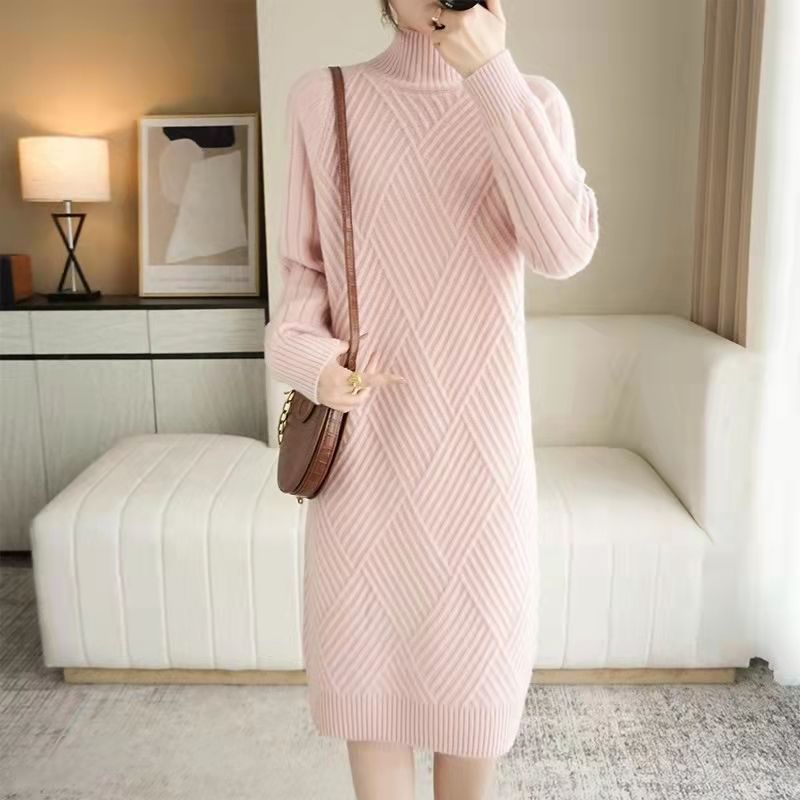 Robe en tricot pour femmes avec col montant et motif côtelé Chic & Stil