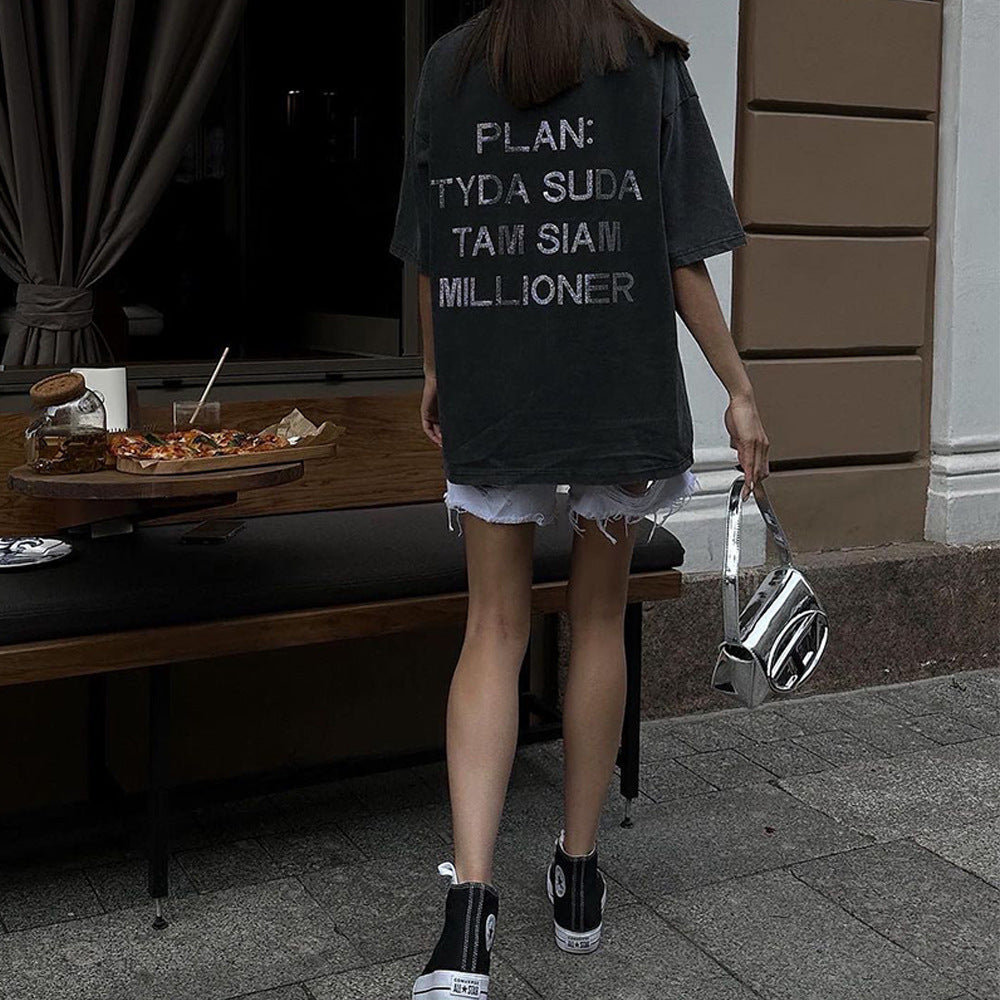 Oversized women's t-shirt with catchy Lune London print