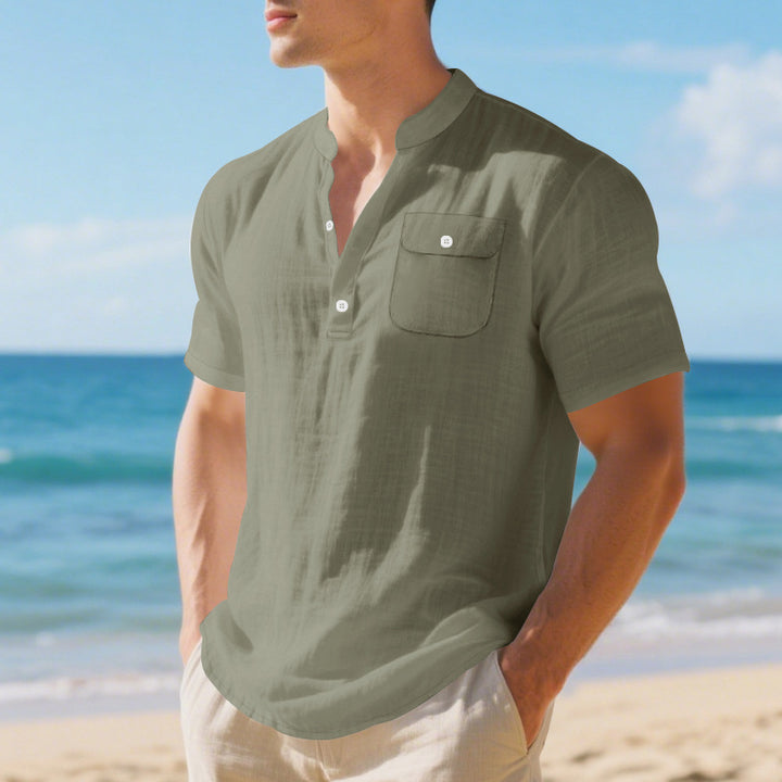 Short sleeve shirt for men with Henley collar and practical chest pocket Lune London