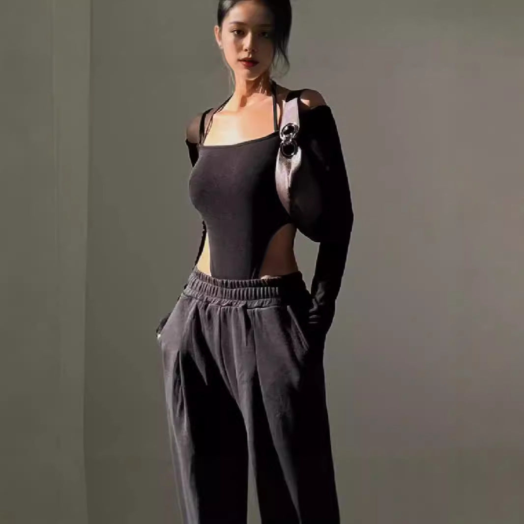 Women Elegant bodysuit with off-shoulder and long sleeves Lune London