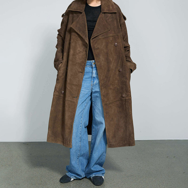Ladies elegant suede trench coat with generous cut Lune London