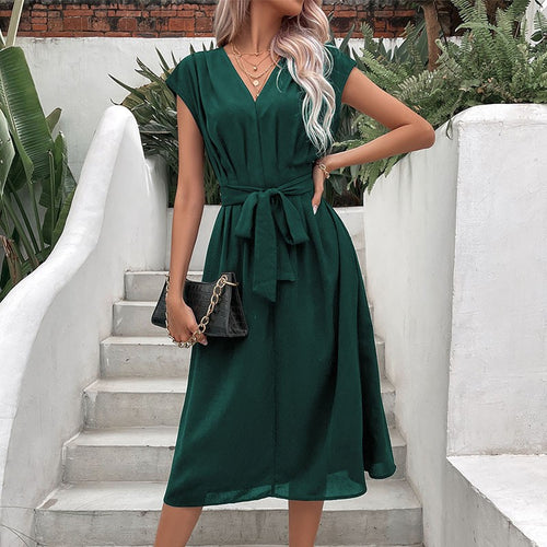 Elegant fitted midi dress at the waist for women Lune London
