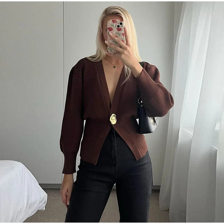 Cardigan féminin à la mode avec fermeture élégante Chic & Stil