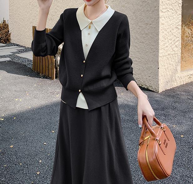 Women’s knit set with an elegant blouse look and a flowy skirt Lune London