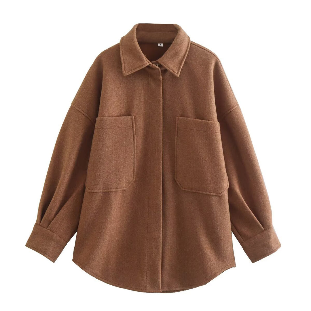 Oversized flannel jacket for women in high-quality wool blend with practical pockets Lune London