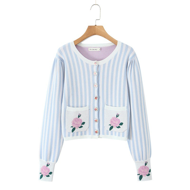 Short-sleeved knit jacket for women with floral decoration Lune London