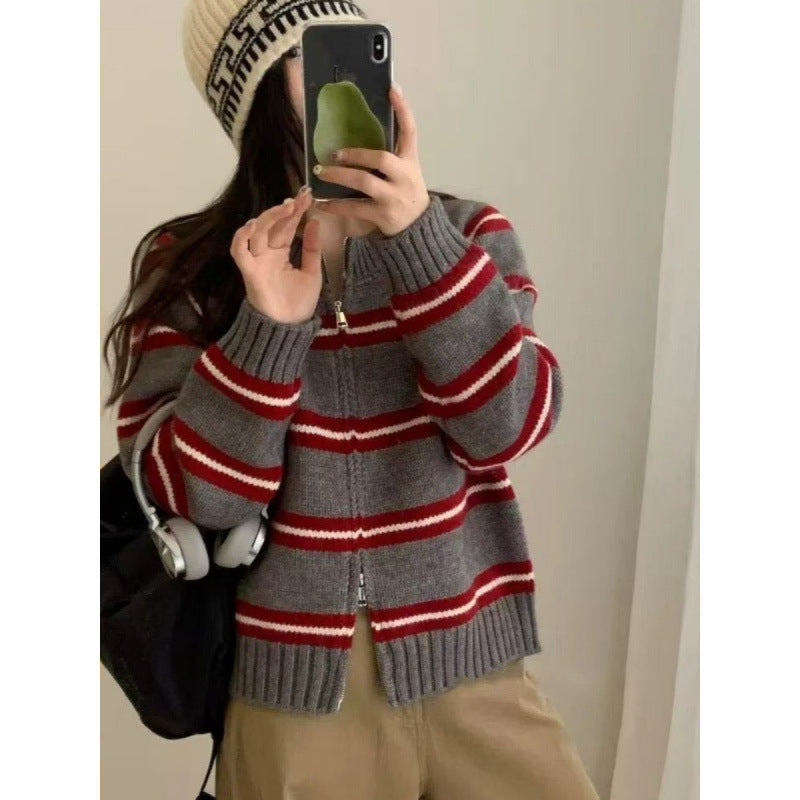 Cardigan tricoté pour femmes avec des rayures modernes Chic & Stil