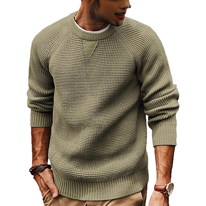 Casual knitted sweater for men with a structured fabric pattern and a round collar Lune London
