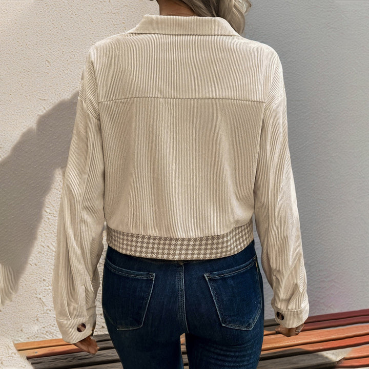 Trendy corduroy jacket for women with checkered pattern and patch pockets Lune London