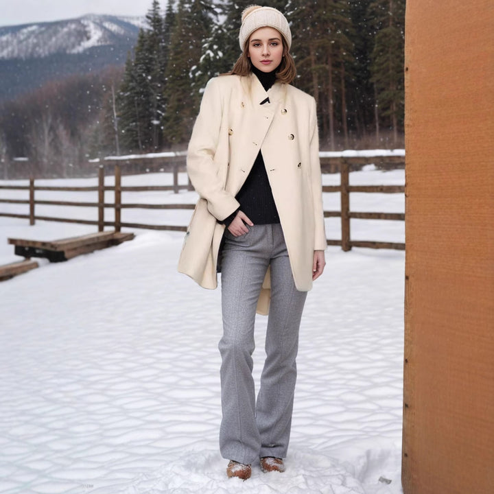 Elegant transitional coat for women with double-breasted fastening and deep lapels Lune London