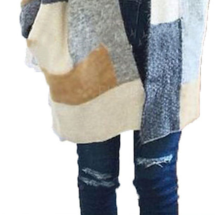 Cardigan tricoté décontracté pour femme avec un matériau doux et des blocs de couleur modernes Chic & Stil