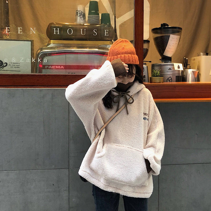 Women's cozy oversized hoodie with front kangaroo pocket and elastic cuffs Lune London