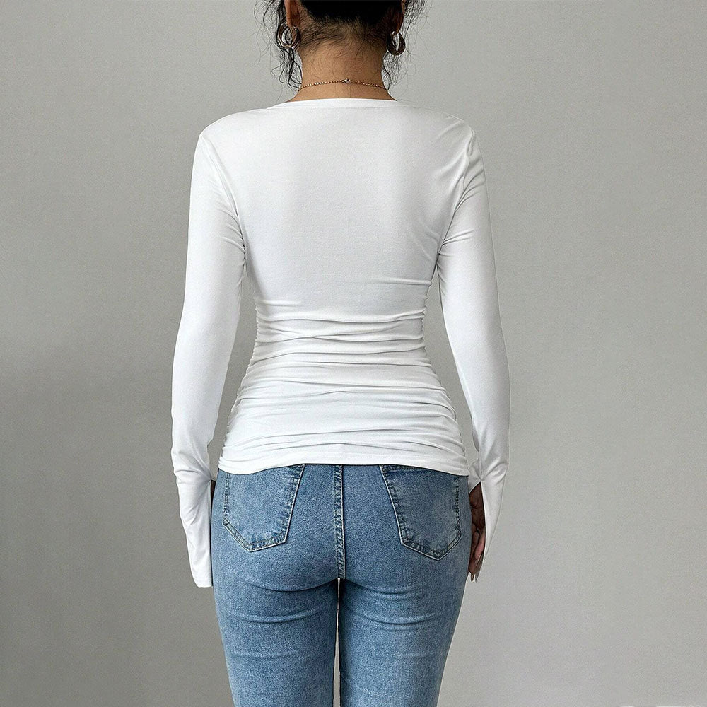 Blouse longue à manches longues pour femmes avec un décolleté carré chic et des détails de volants sophistiqués Chic & Stil