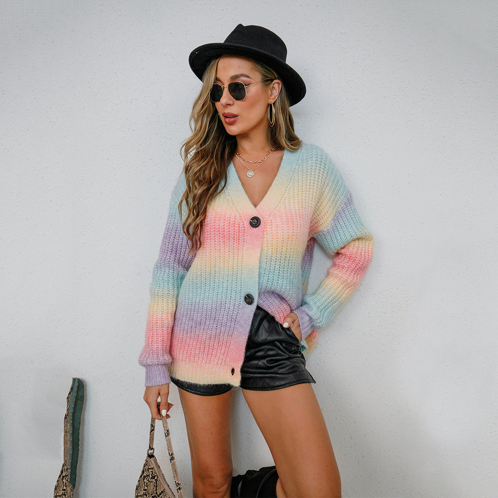 Cardigan décontracté pour femme avec un dégradé de couleurs saisissant et des détails de boutons Chic & Stil
