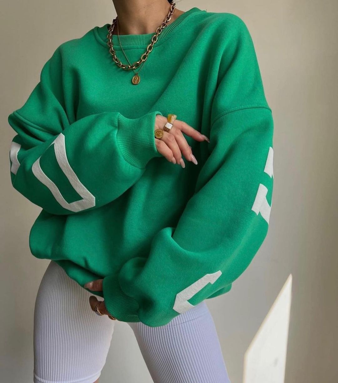 Ladies Oversized Sweatshirt with Chic Logo and Striking Style