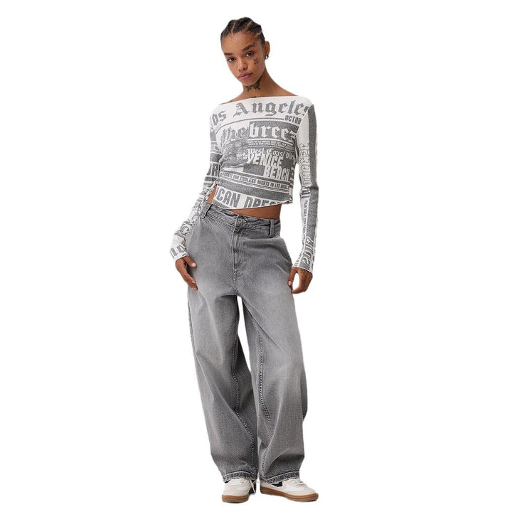 Women Crop-top with creative text design and loose fit Lune London