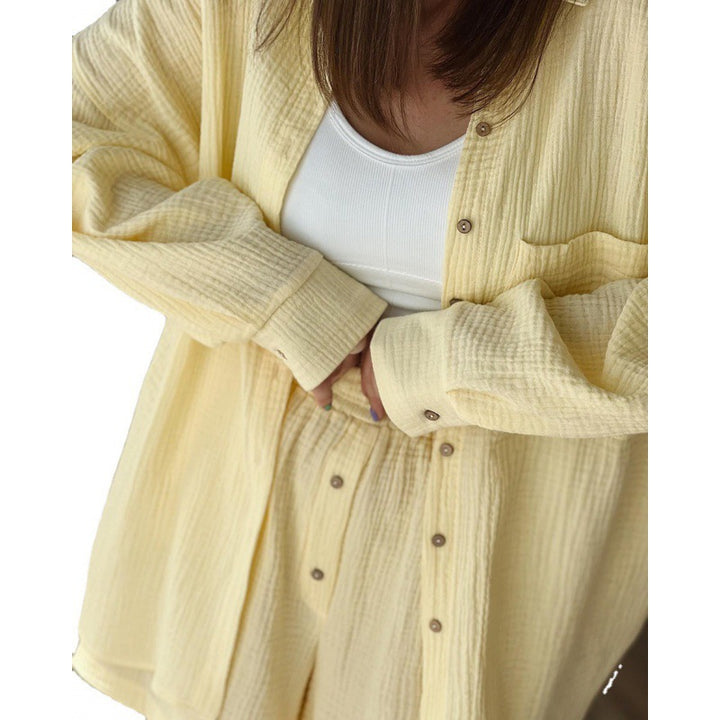 Casual women's outfit with button details and comfortable pockets Lune London