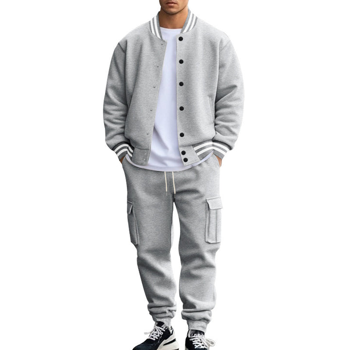 Sport leisure suit for men with striped collar and practical pockets Lune London