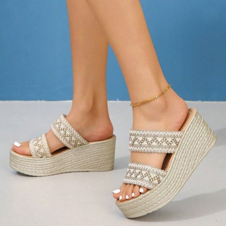 Women's platform sandals with a refined strap design and a soft insole Lune London
