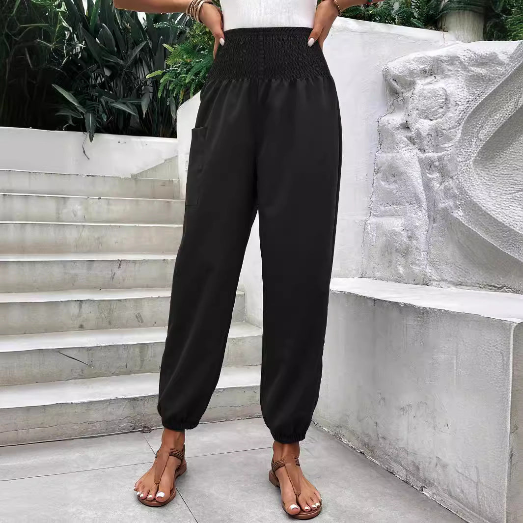 High-waisted leisure trousers for women with elastic waist and practical side pockets Chic and Style