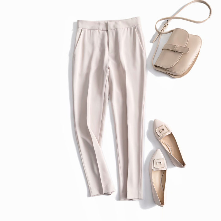 Pantalons chinos élégants pour femmes avec ceinture ajustable Chic & Stil