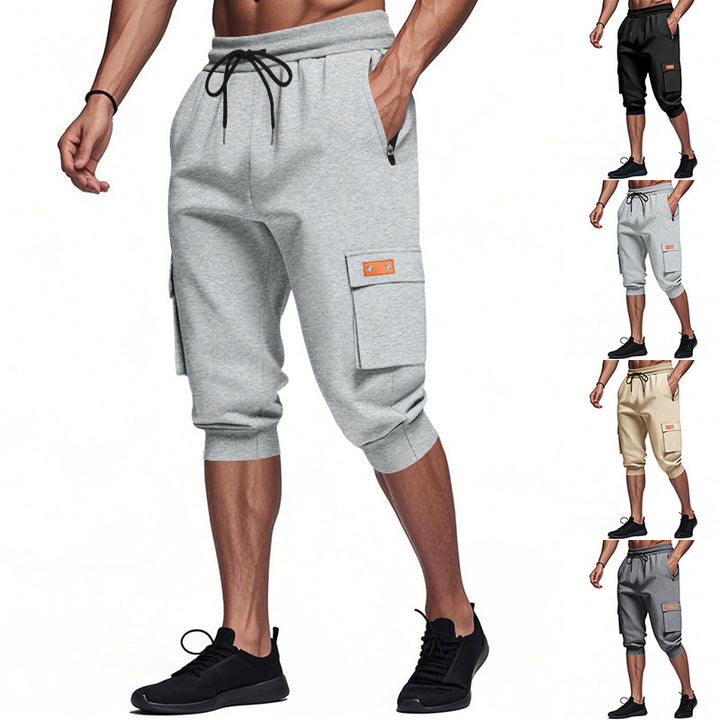 Stylish cargo pants for men with short legs and practical pockets Chic and Style