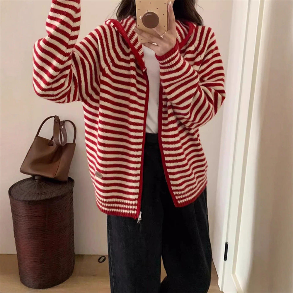 Ladies Striped Hoodie with Practical Zipper Closure and Chic Side Pockets Style