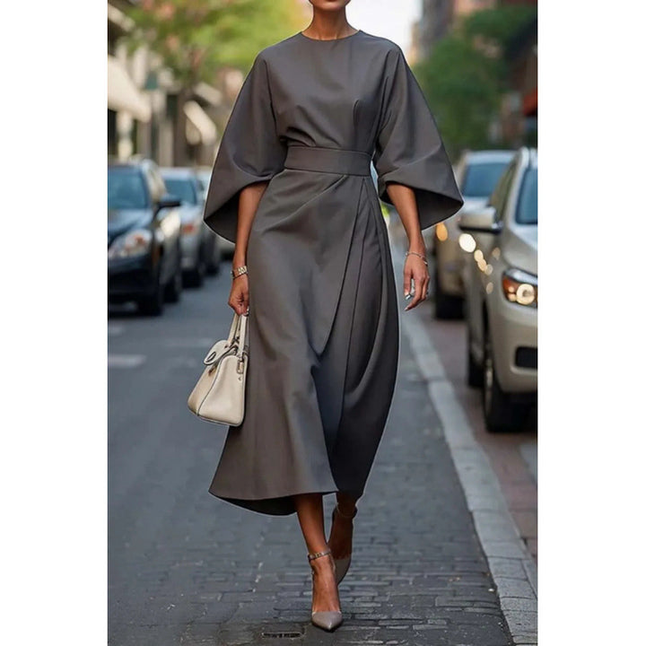 Ladies Elegant Maxi Dress with Wide Sleeves and Chic Fitted Belt Style