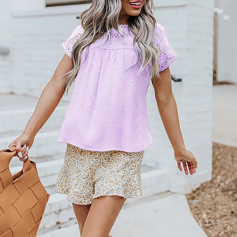 Elegant short blouse for women with lace accents Lune London