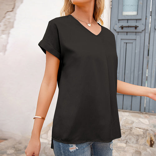 Elegant V-neck blouse for women with pleats and side slits Lune London