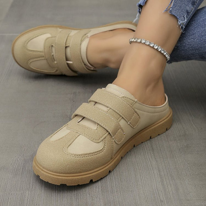 Comfortable women's shoes with adjustable velcro straps and an ergonomic sole Lune London