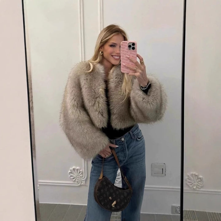 Ladies luxurious plush jacket with V-neck Lune London