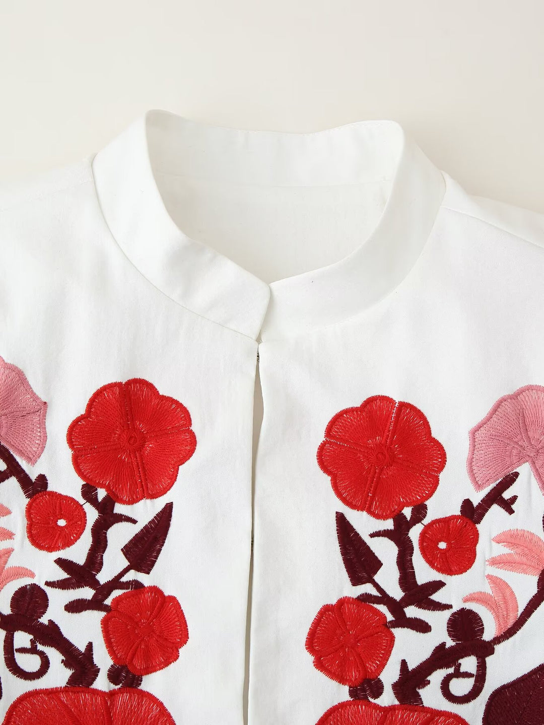 Ladies elegant embroidered jacket Lune London