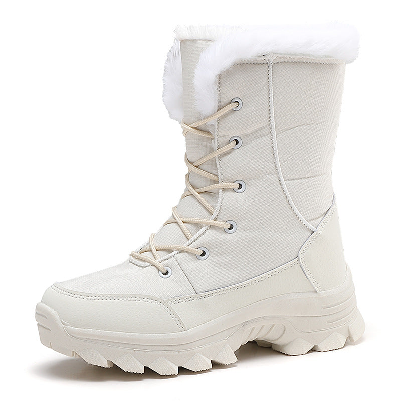 Winter boots for women with non-slip sole and trendy faux fur Lune London