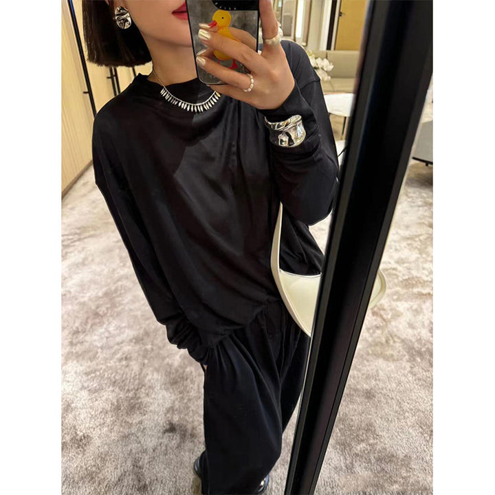 Women oversized long sleeve T-shirt with relaxed fit and wide neckline Lune London