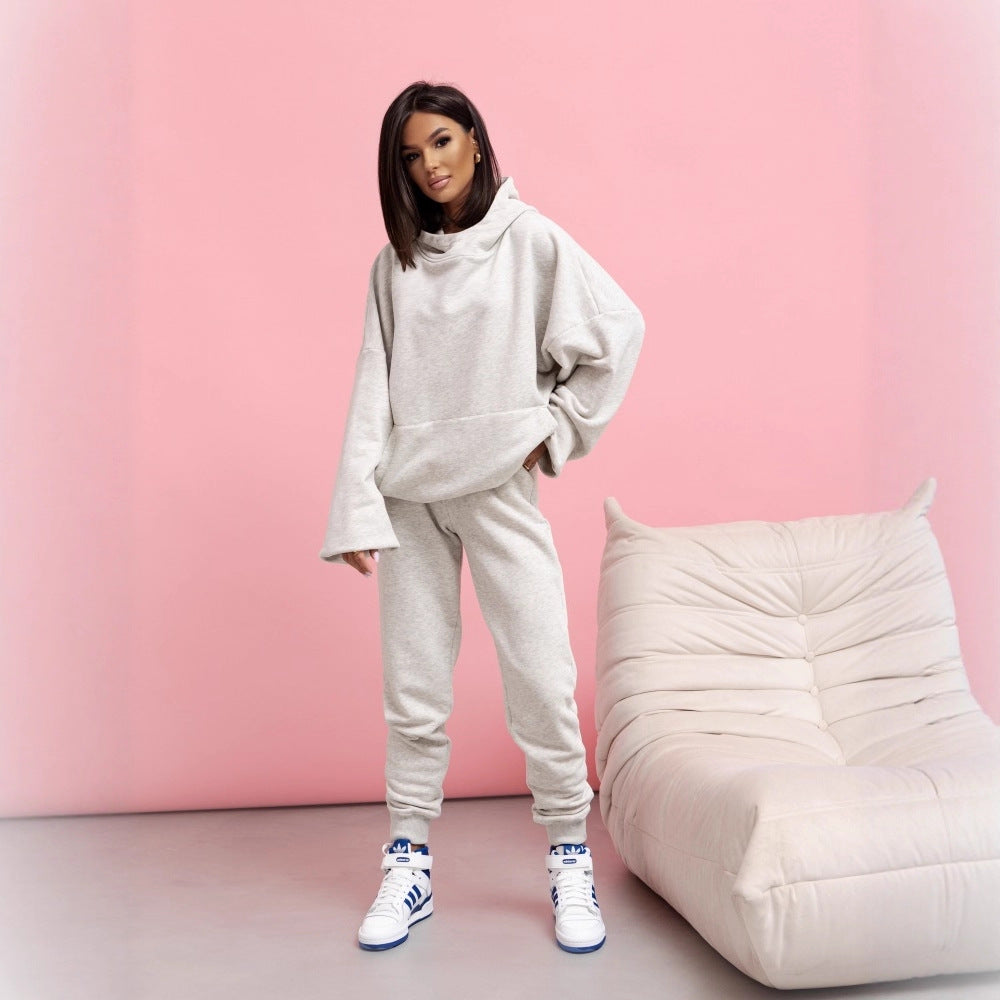 Women's casual hoodie with voluminous sleeves and a high collar Lune London