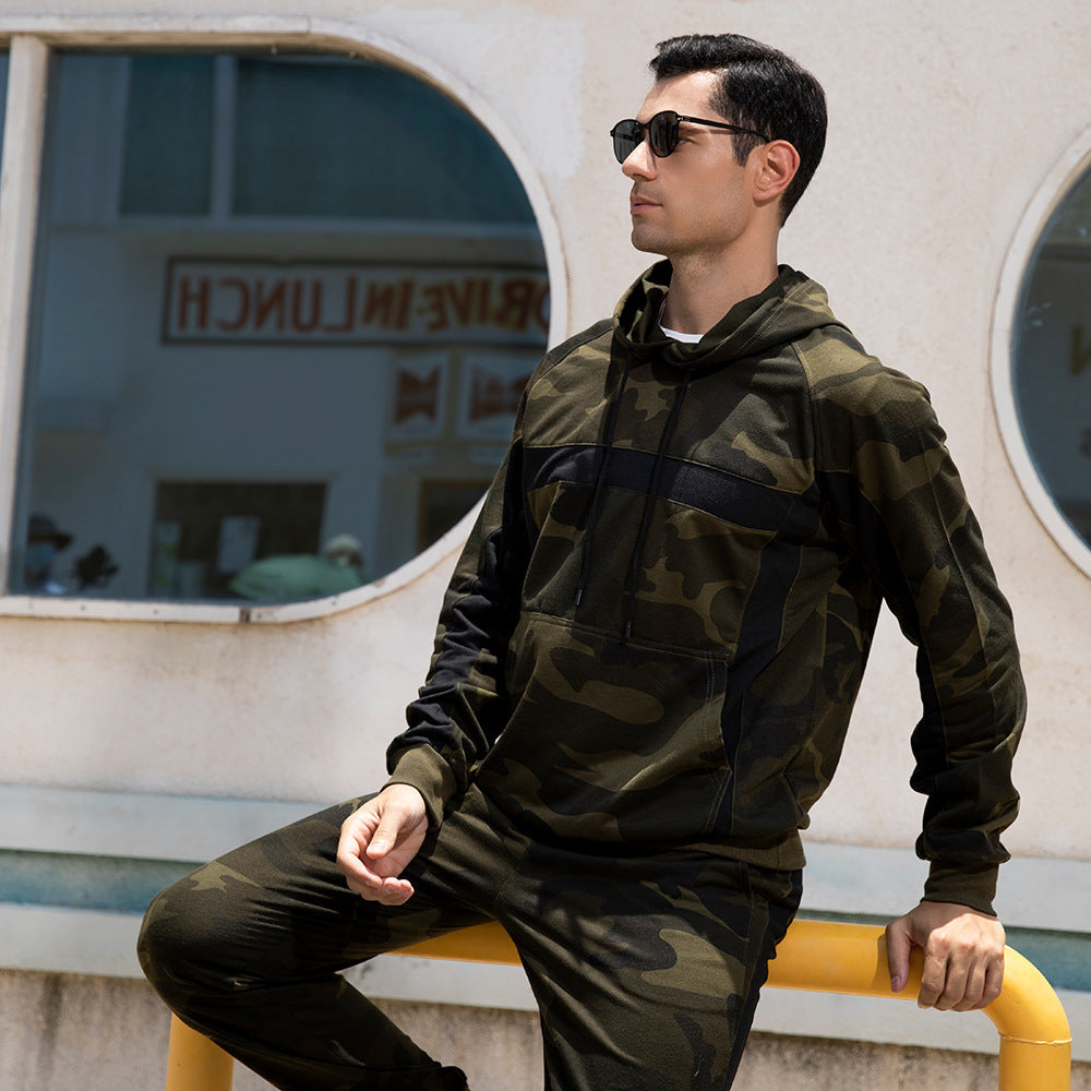 Men's camouflage hoodie set and chic jogger pants