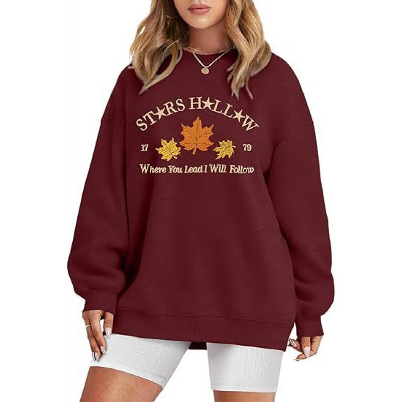 Sweat-shirt pour femmes avec une coupe décontractée et un motif automnal décoratif Chic & Stil