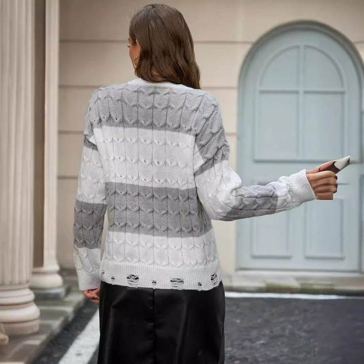 Knitted sweater for women with textured pattern Lune London